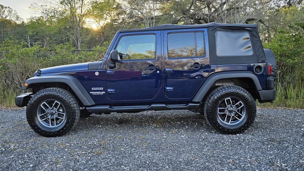2013 Jeep JK Wrangler - Image 2 of 21