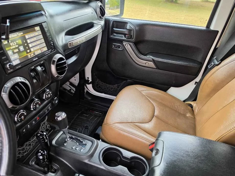 2013 Jeep JK Wrangler - Image 14 of 17