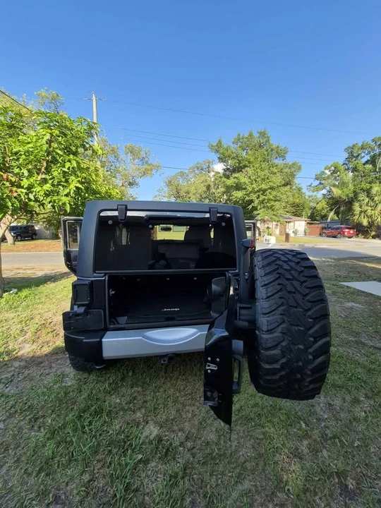 2013 Jeep Wrangler - Image 8 of 8
