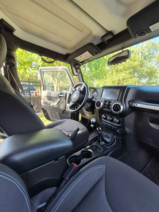 2013 Jeep Wrangler - Image 6 of 8