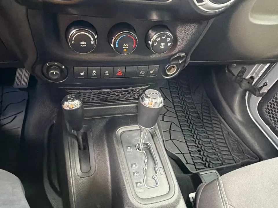2013 Jeep JK Wrangler - Image 14 of 15