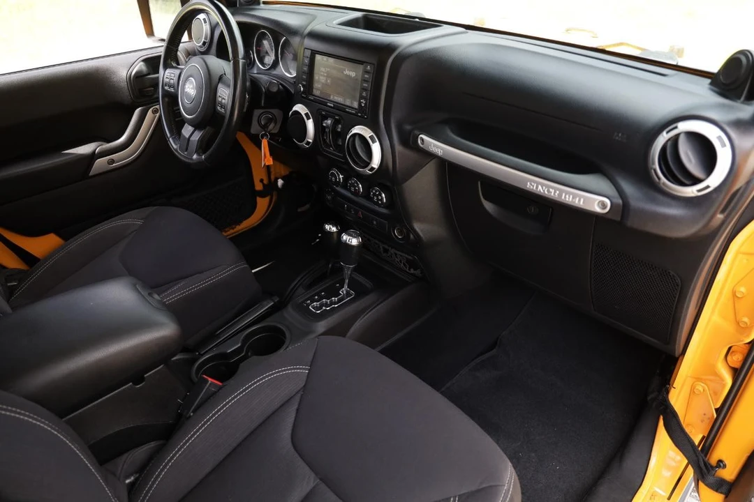 2013 Jeep JK Wrangler - Image 18 of 31