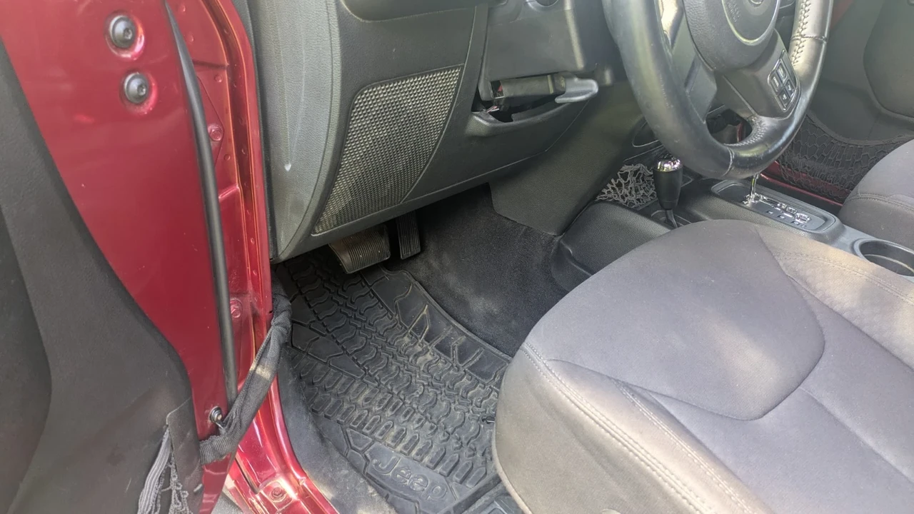 2013 Jeep JK Wrangler - Image 17 of 21