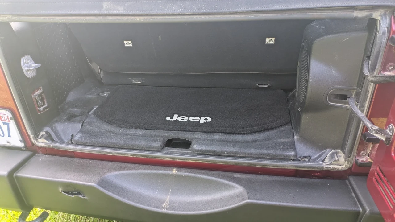 2013 Jeep JK Wrangler - Image 15 of 21