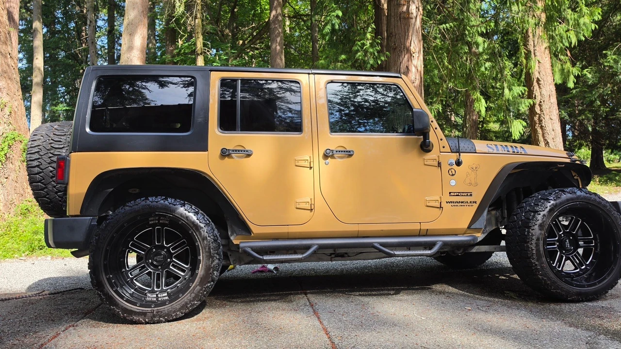 2013 Jeep JK Wrangler - Image 20 of 24