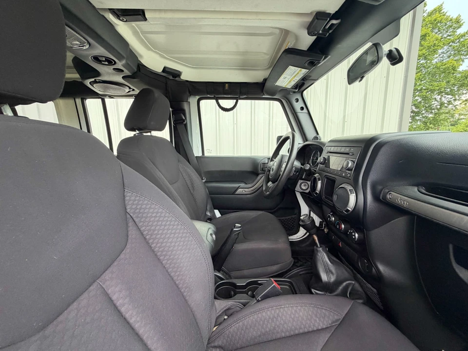 2013 Jeep JK Wrangler - Image 15 of 31