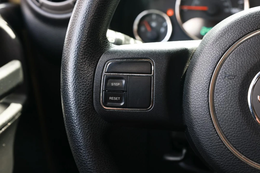 2013 Jeep JK Wrangler - Image 26 of 31