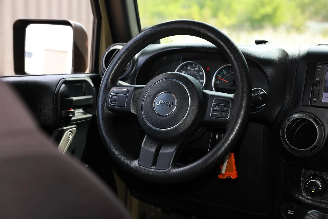 2013 Jeep JK Wrangler - Image 29 of 31