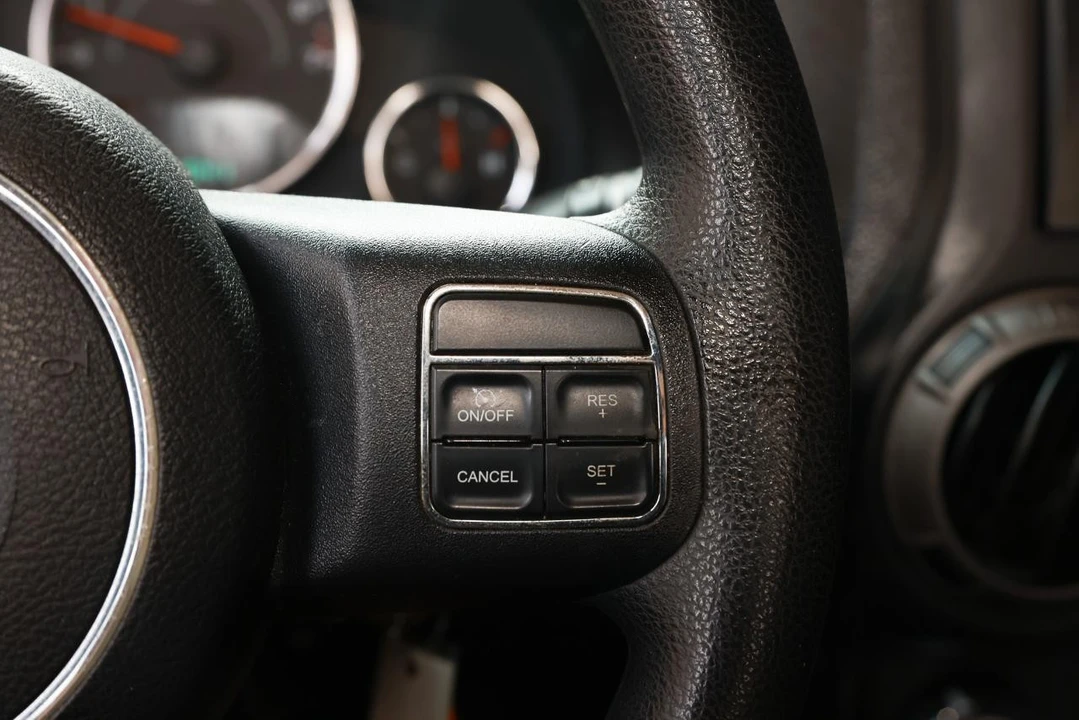 2013 Jeep JK Wrangler - Image 27 of 31