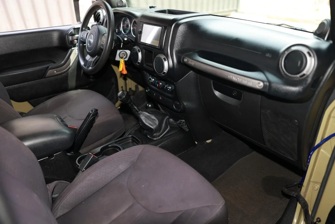2013 Jeep JK Wrangler - Image 18 of 31