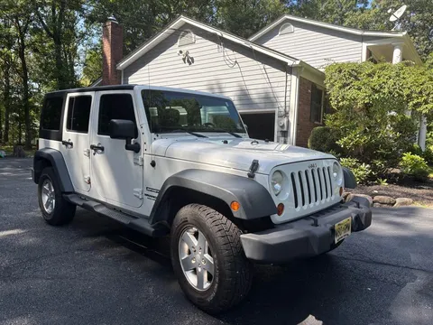 2013 Jeep Wrangler Sahara