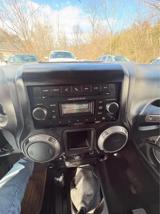 2013 Jeep JK Wrangler - Image 14 of 19