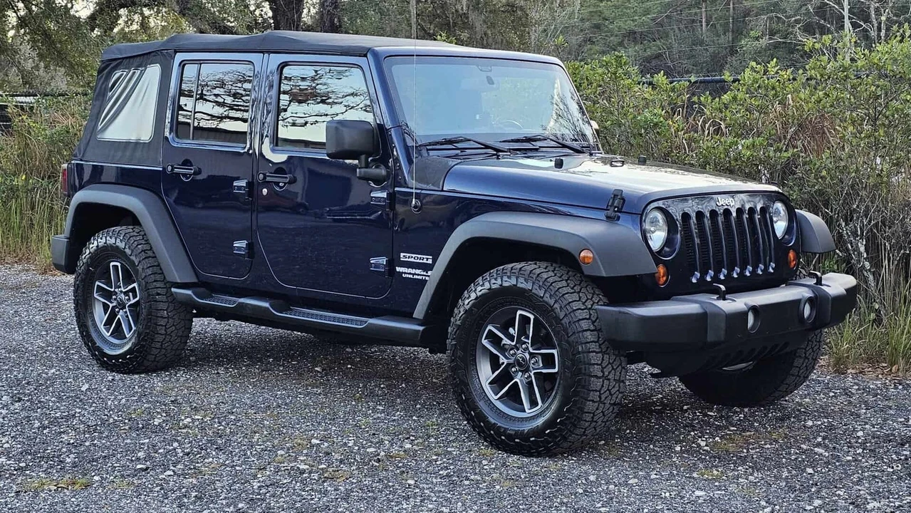 2013 Jeep JK Wrangler - Image 6 of 31