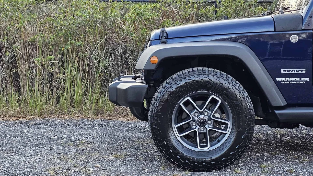 2013 Jeep JK Wrangler - Image 18 of 31