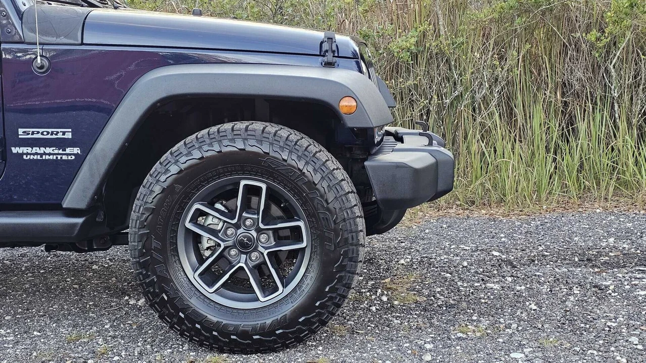 2013 Jeep JK Wrangler - Image 16 of 31
