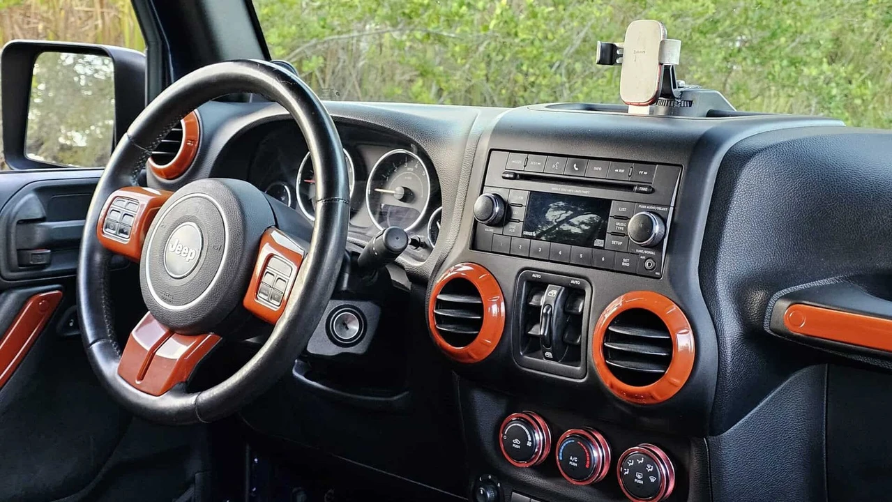 2013 Jeep JK Wrangler - Image 28 of 31