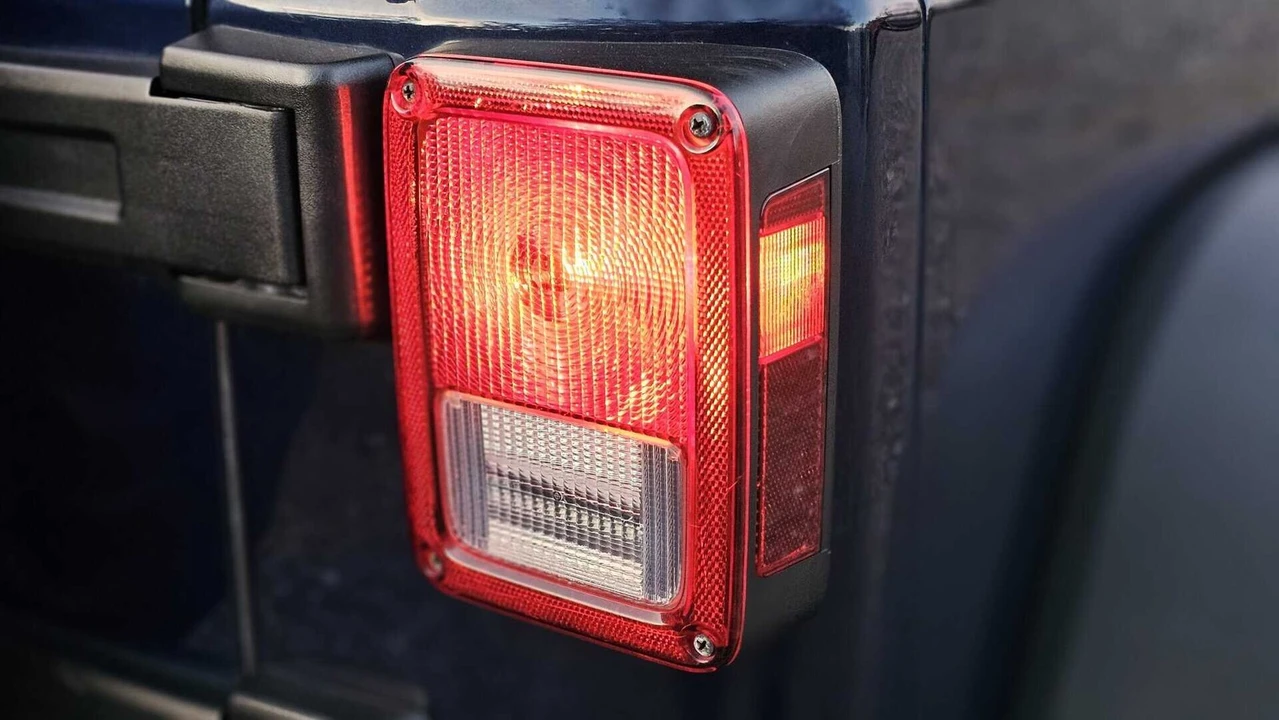 2013 Jeep JK Wrangler - Image 26 of 31