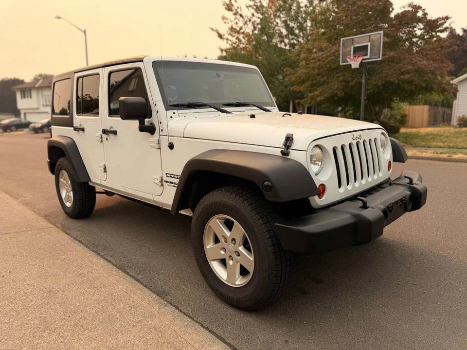 2013 Jeep JK Wrangler - Image 2 of 10