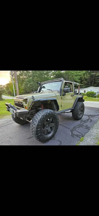 2013 Jeep JK Wrangler - Image 2 of 3
