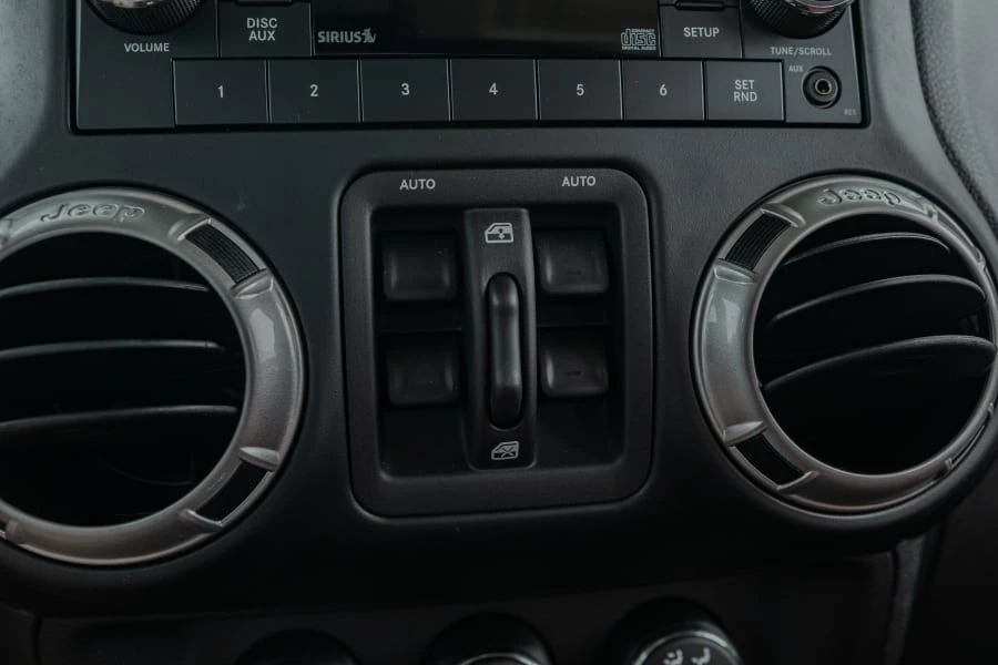 2013 Jeep JK Wrangler - Image 21 of 31