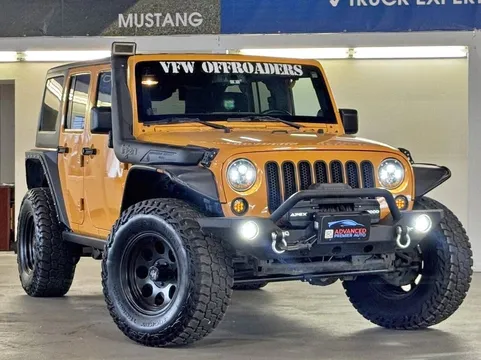 2013 Jeep Wrangler Unlimited Sahara 4x4 4dr SUV