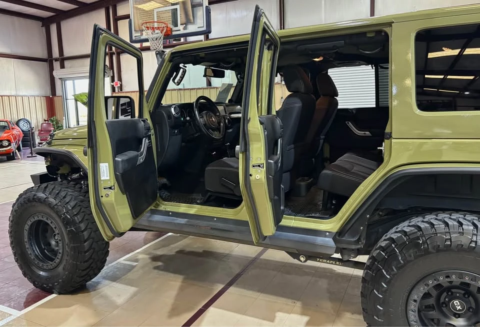 2013 Jeep JK Wrangler - Image 10 of 16