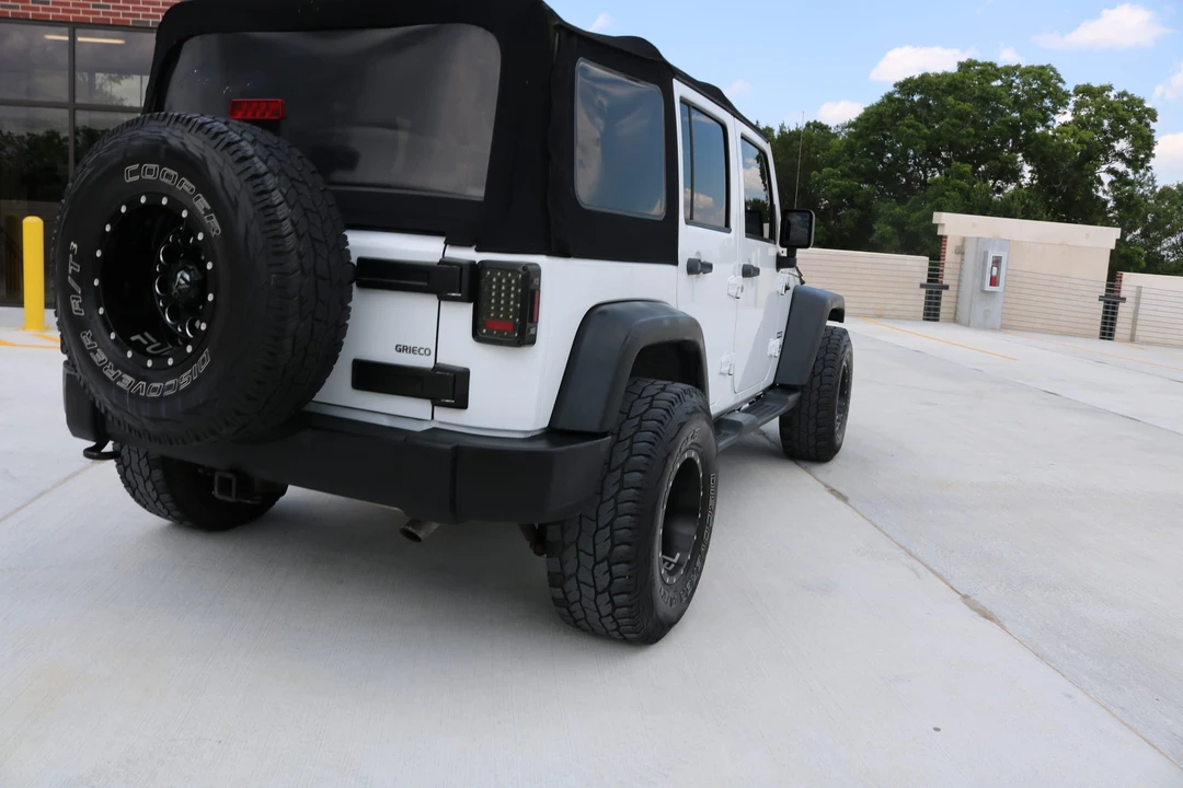 2013 Jeep JK Wrangler - Image 23 of 31