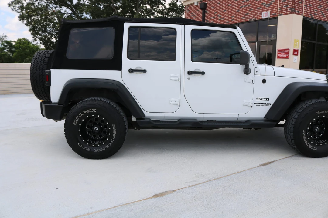 2013 Jeep JK Wrangler - Image 26 of 31