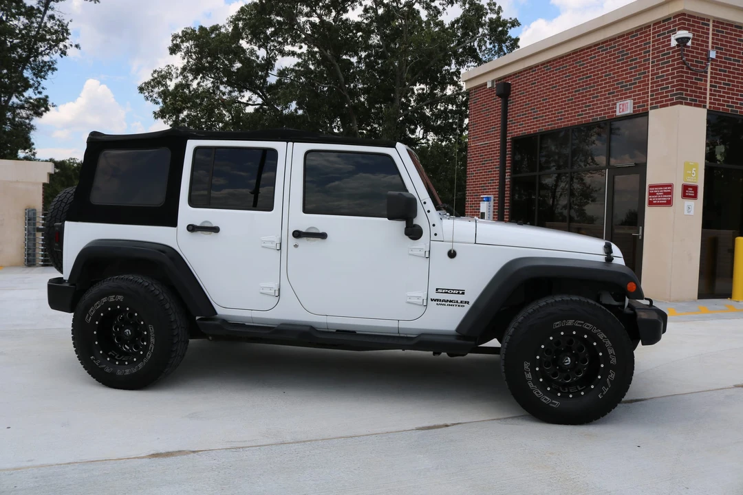 2013 Jeep JK Wrangler - Image 28 of 31