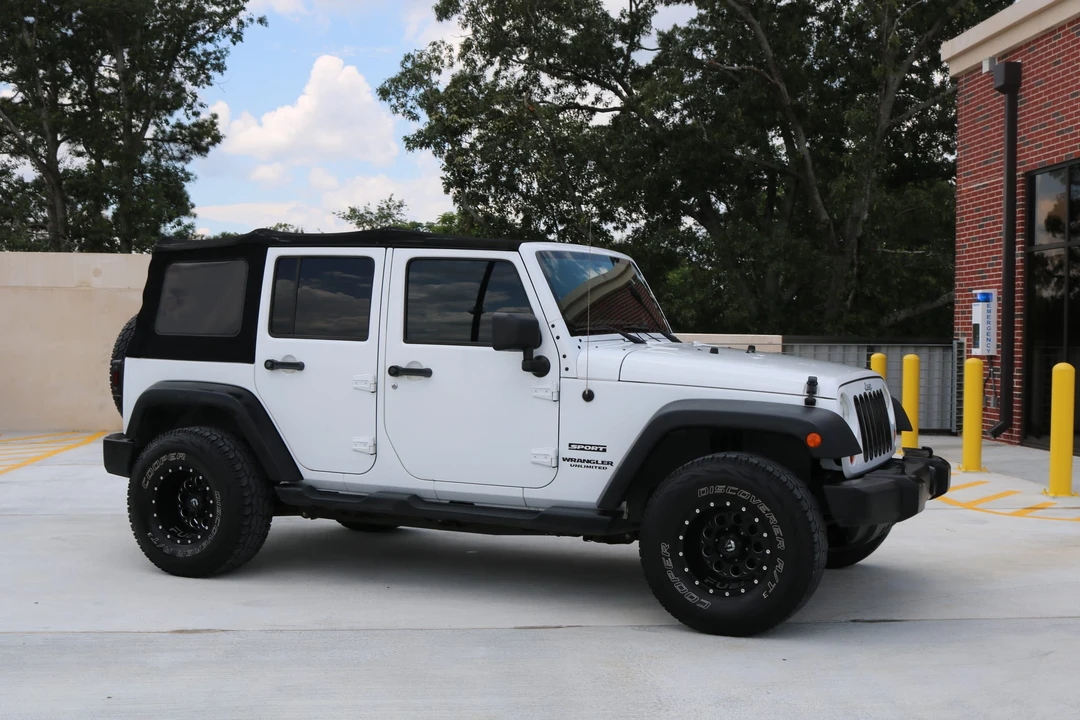 2013 Jeep JK Wrangler - Image 29 of 31