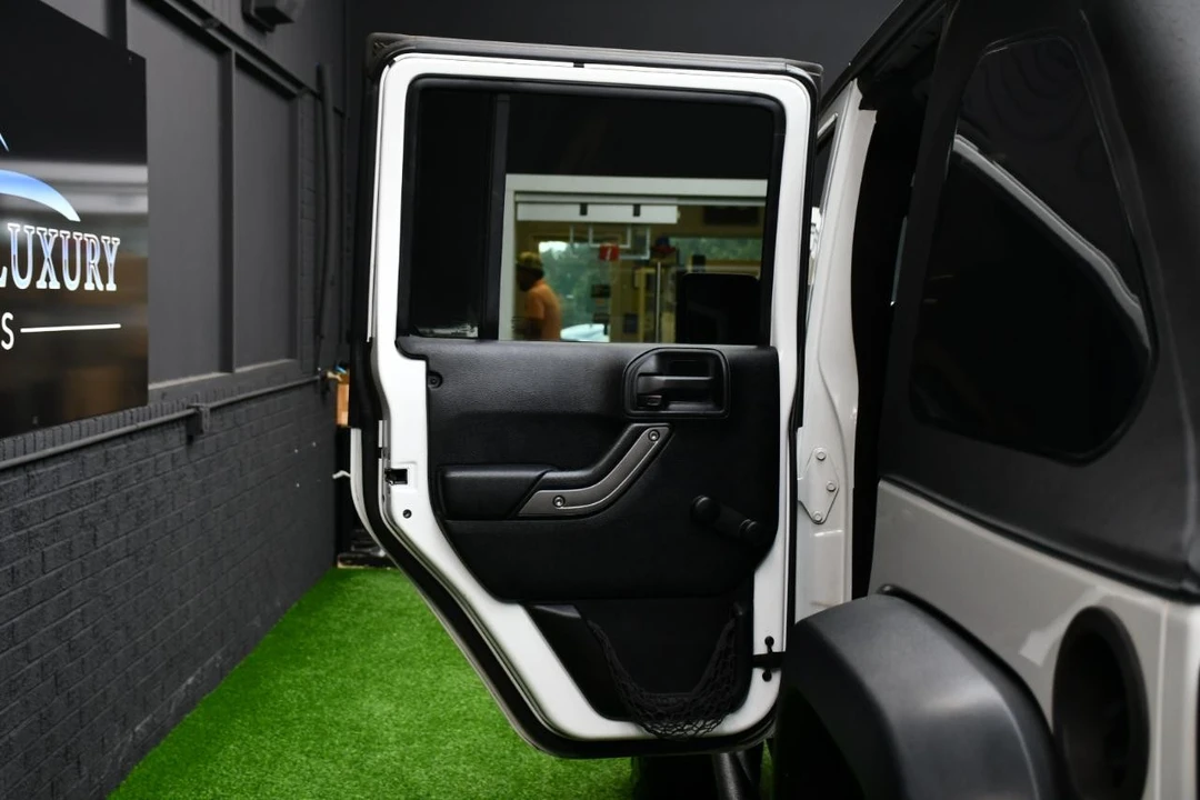 2013 Jeep JK Wrangler - Image 26 of 31