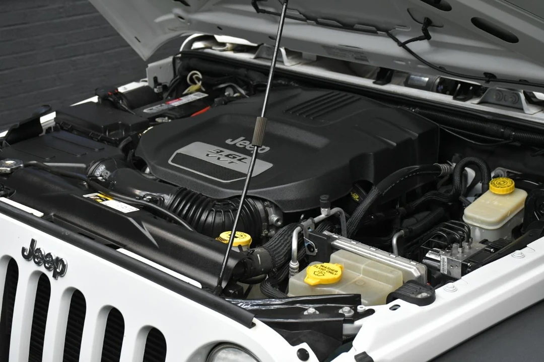 2013 Jeep JK Wrangler - Image 16 of 31