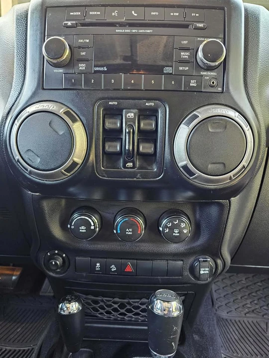 2013 Jeep JK Wrangler - Image 17 of 20