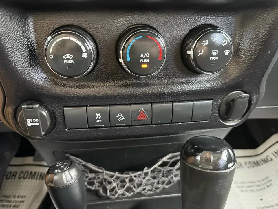2013 Jeep JK Wrangler - Image 9 of 17
