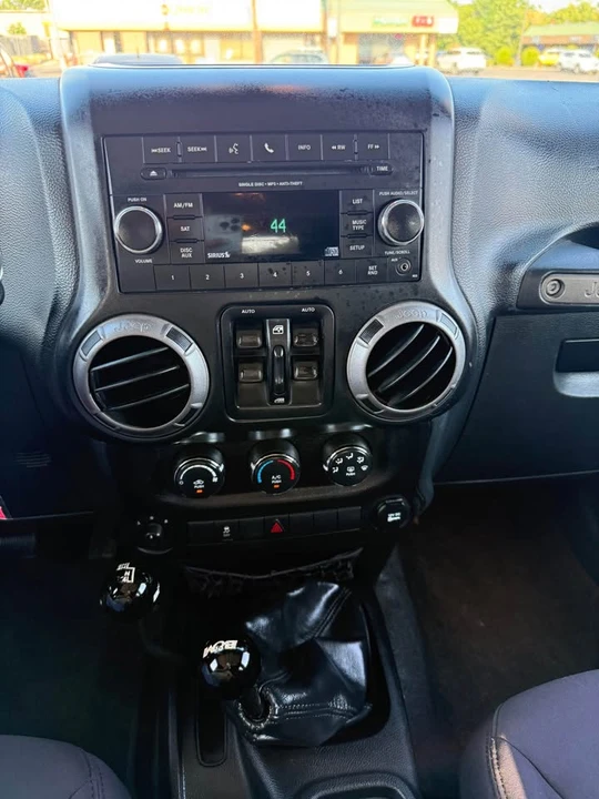 2013 Jeep JK Wrangler - Image 13 of 19