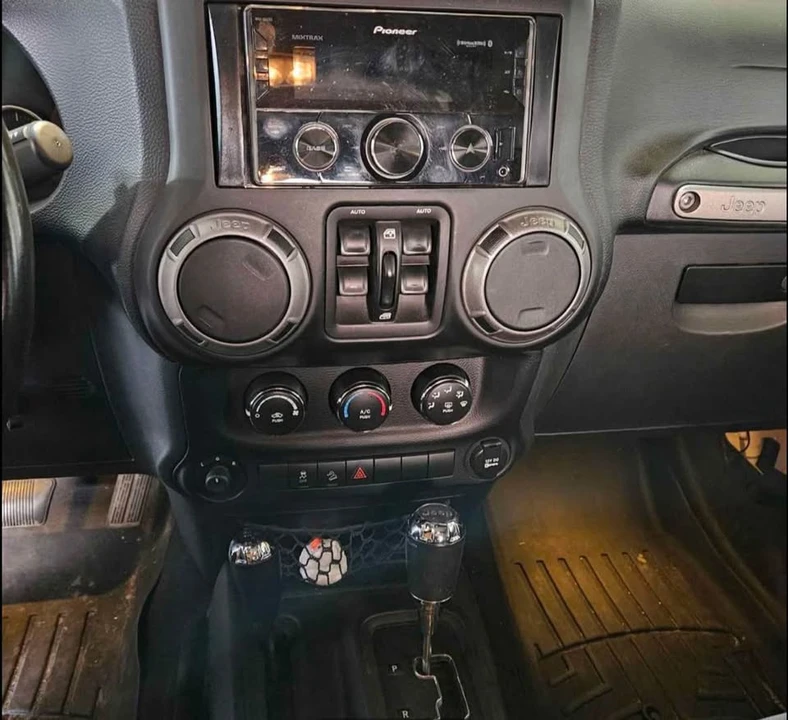 2013 Jeep JK Wrangler - Image 8 of 10