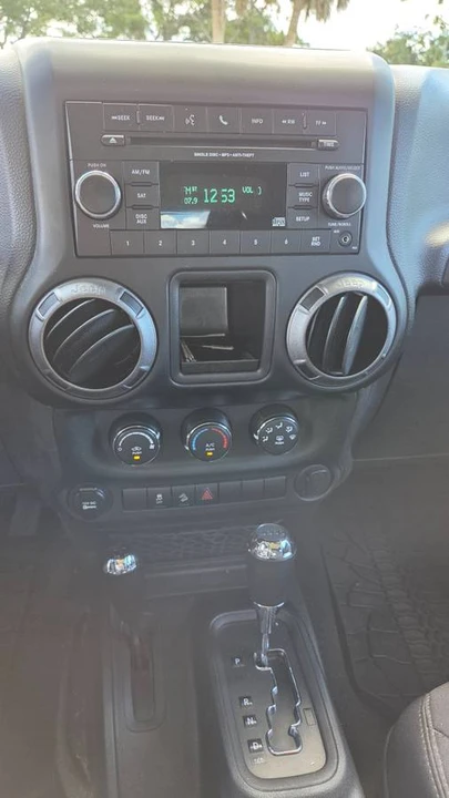 2013 Jeep JK Wrangler - Image 10 of 15