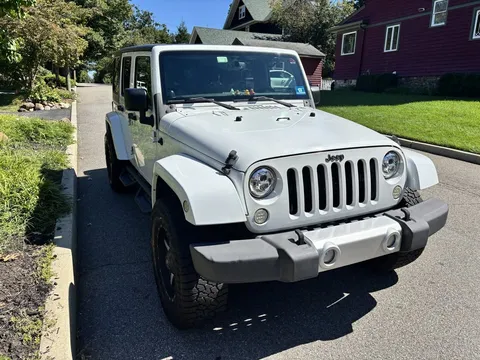 2013 Jeep Wrangler JK Unlimited Sahara