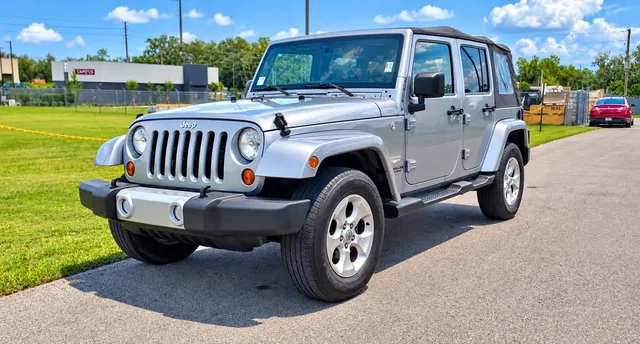 2013 Jeep Wrangler Sahara