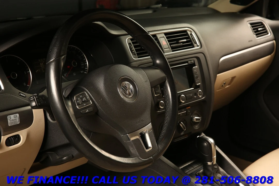 2013 Volkswagen A6 Jetta - Image 11 of 21