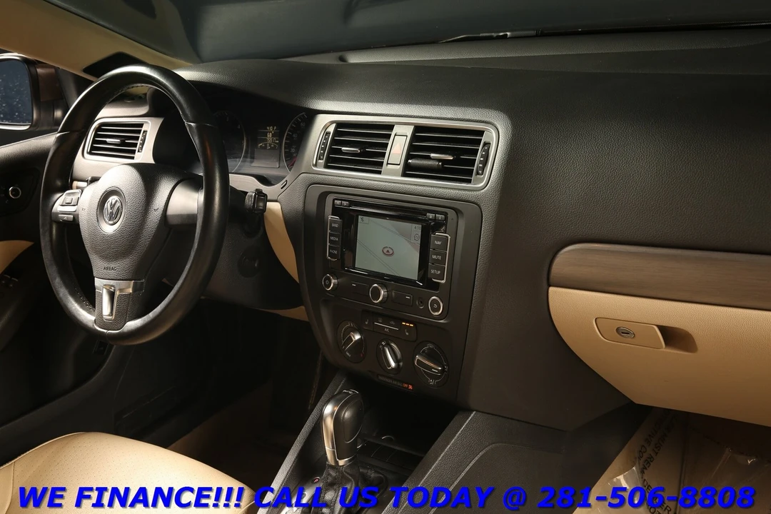 2013 Volkswagen A6 Jetta - Image 18 of 21