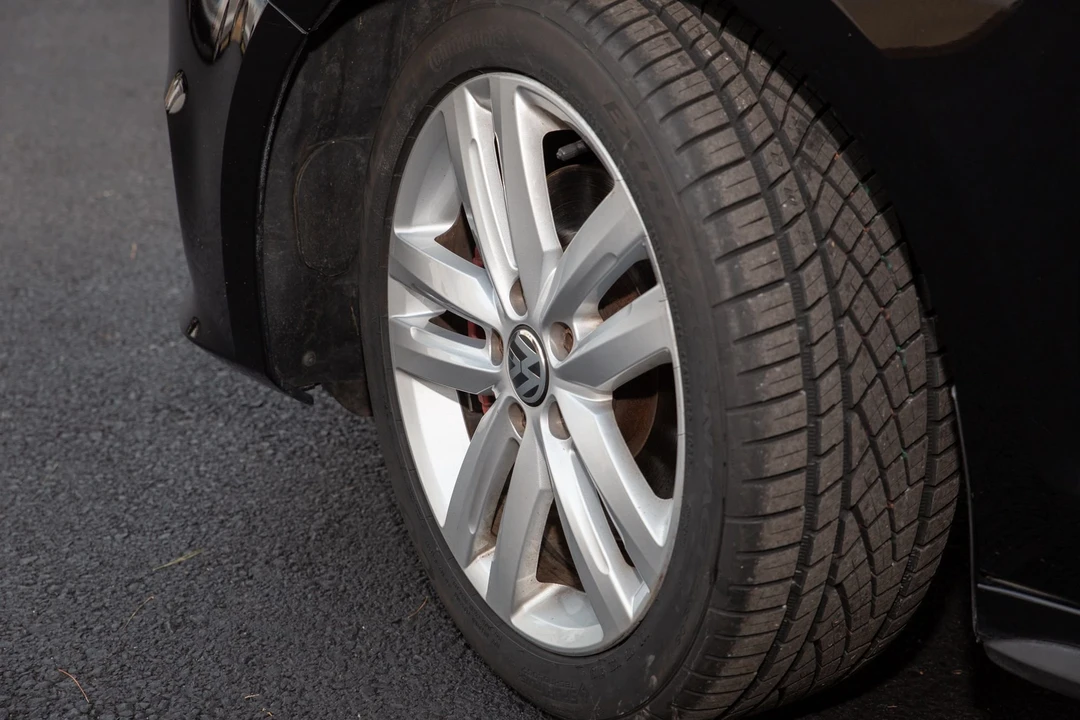 2013 Volkswagen A6 Jetta - Image 3 of 16