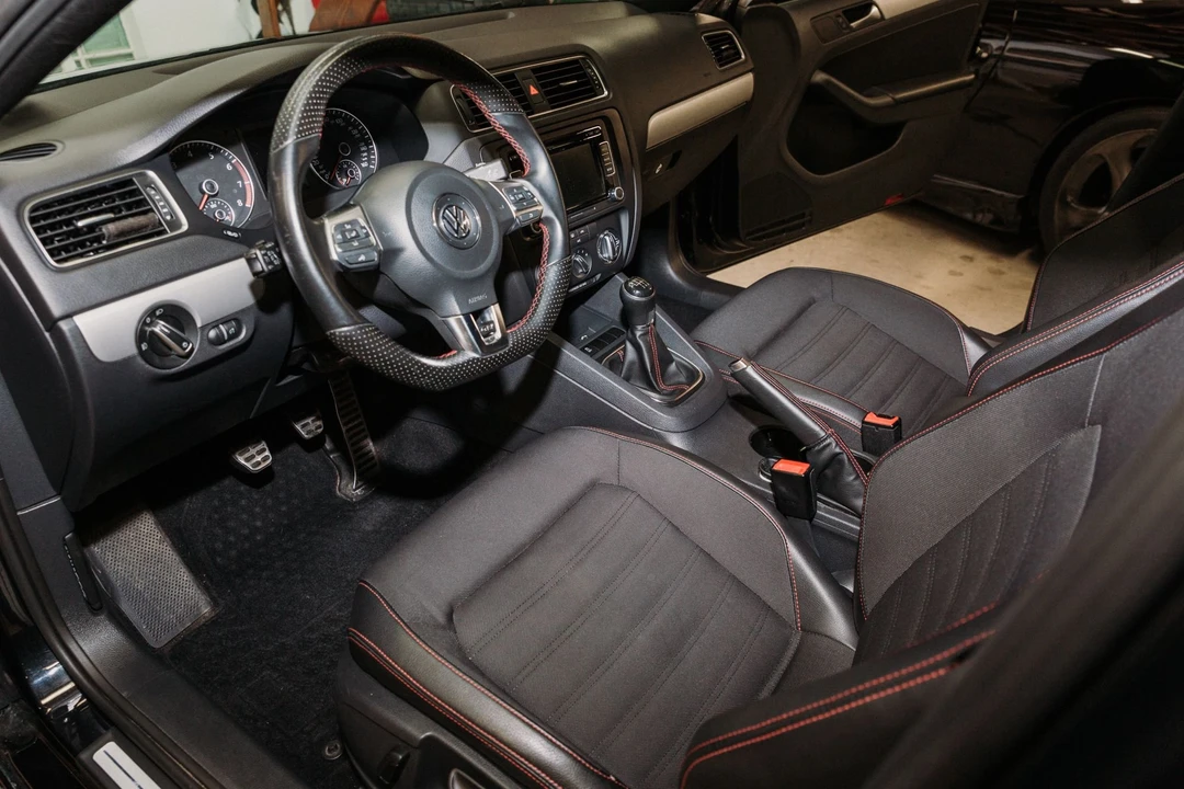 2013 Volkswagen A6 Jetta - Image 9 of 16