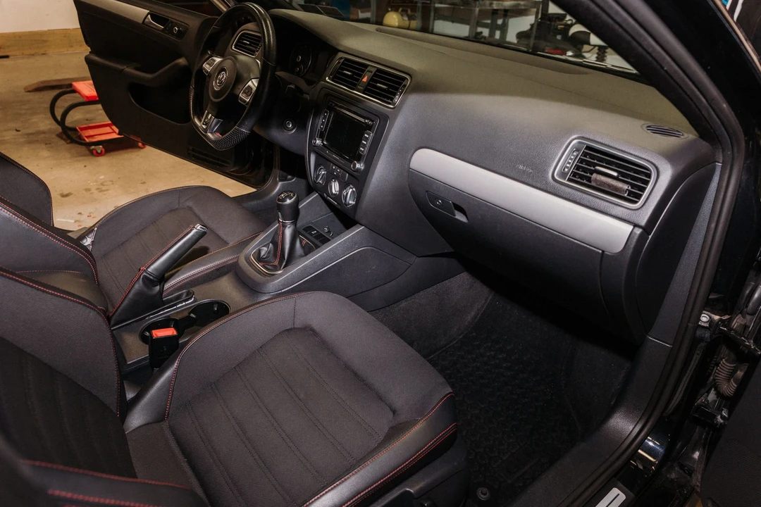 2013 Volkswagen A6 Jetta - Image 10 of 16
