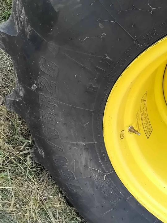 2013 John Deere - Image 6 of 9
