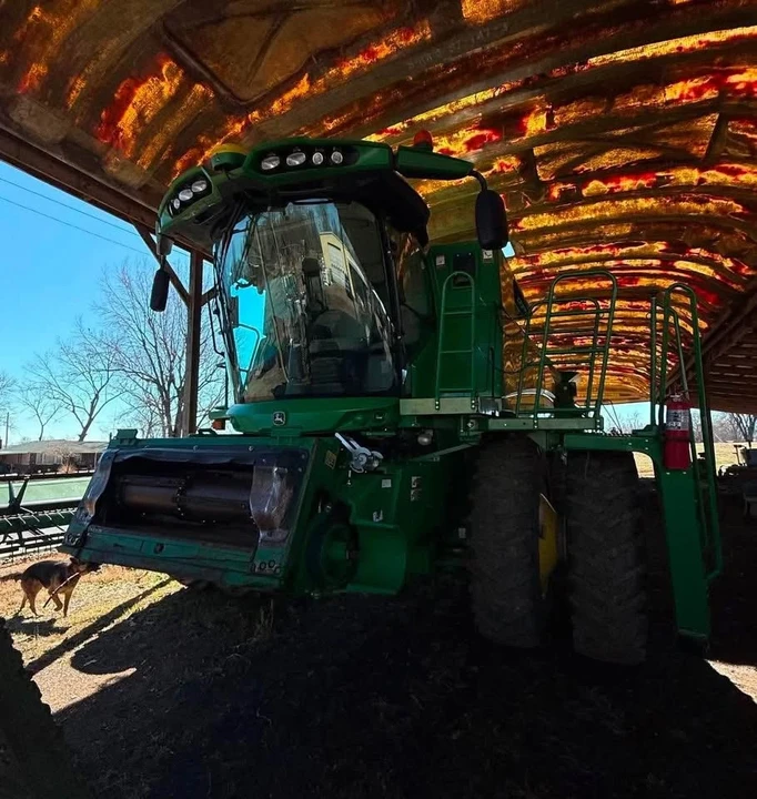2013 John Deere - Image 2 of 3