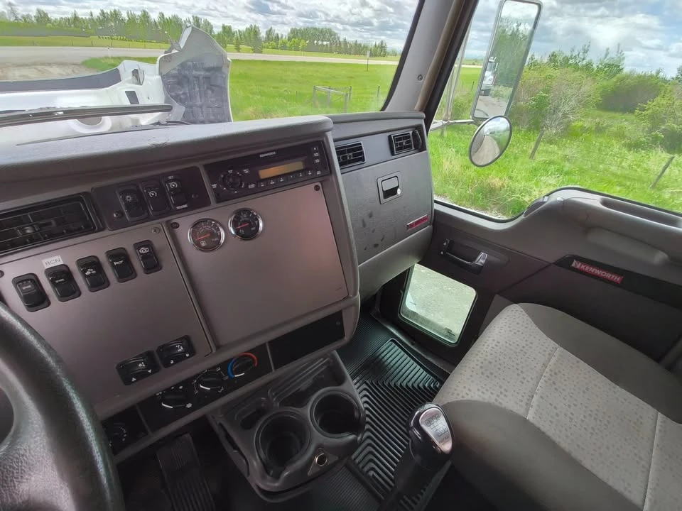 2013 Kenworth T370 - Image 17 of 20