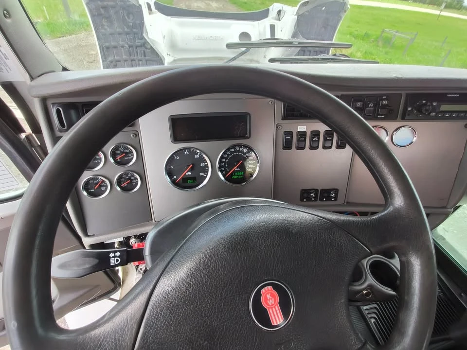 2013 Kenworth T370 - Image 18 of 20
