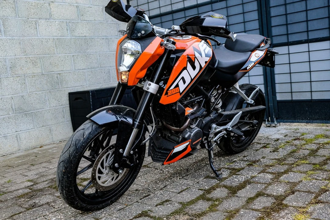 2013 KTM - Image 2 of 31