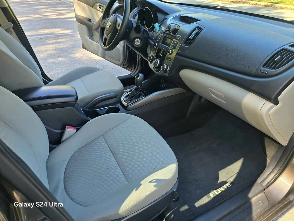 2013 Kia Forte - Image 15 of 16